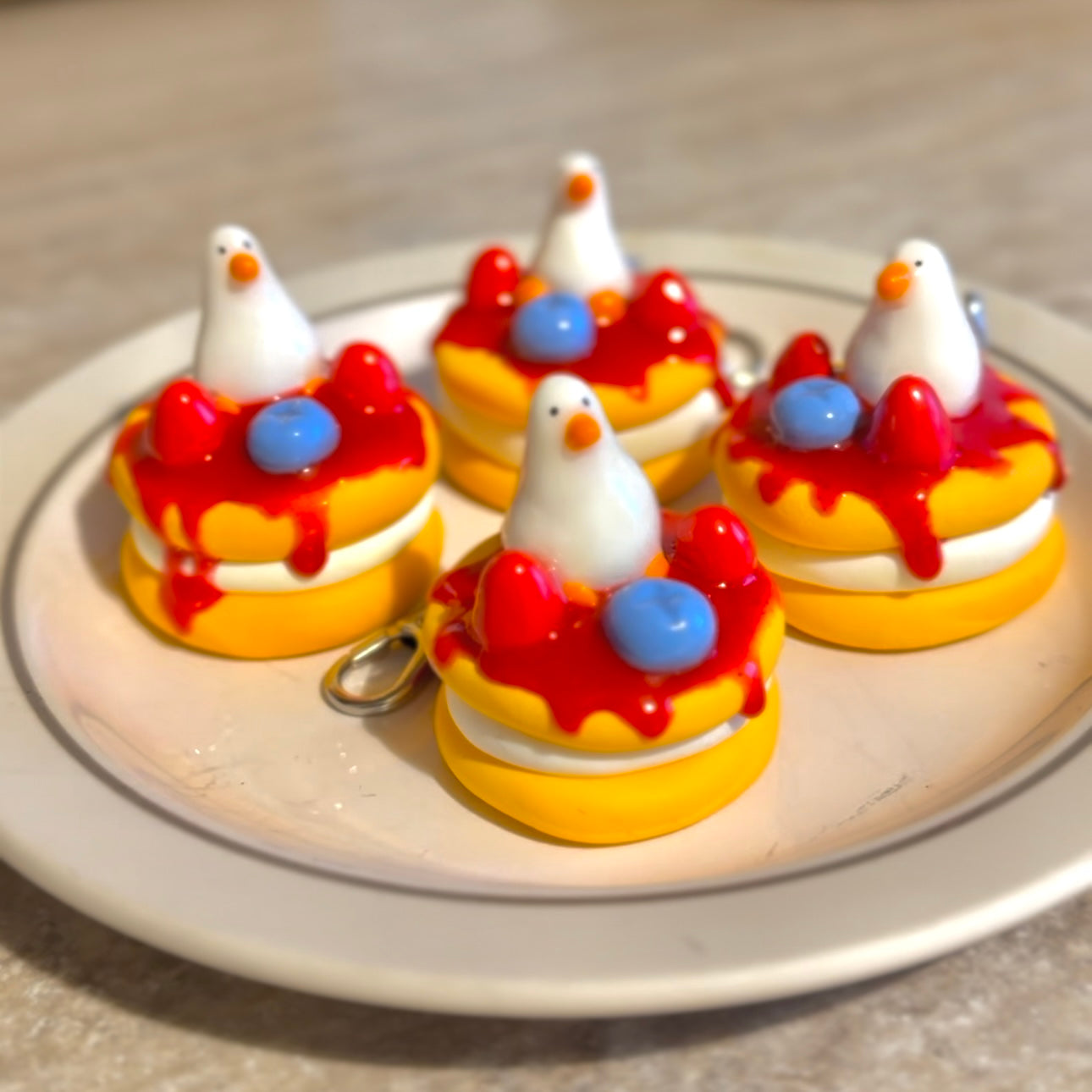 Macaroon keychain
